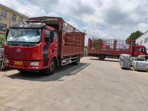 金用護欄2020年8月4日鋁合金百葉窗裝車發(fā)貨！
