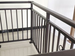 噴塑陽臺護欄與噴漆陽臺護欄相比有什么優(yōu)勢? 噴塑陽臺護欄與噴漆陽臺護欄相比有什么優(yōu)勢?