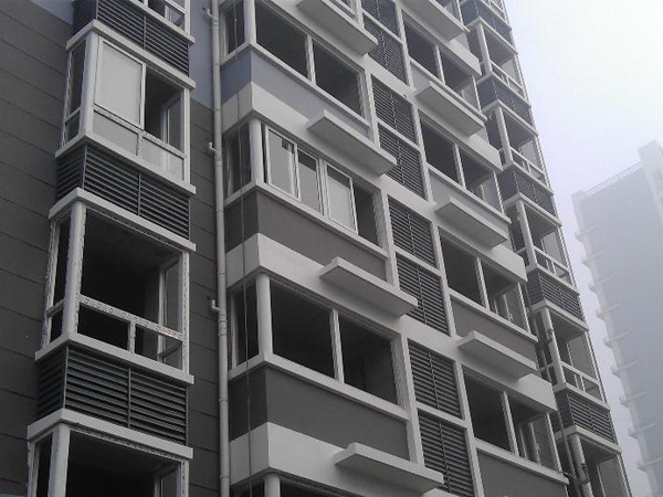 百葉窗什么材質(zhì)的比較適合建筑工程上用？
