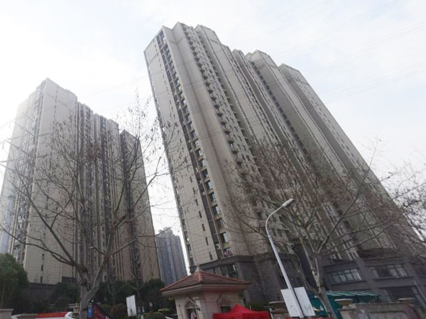 南京邊城世家小區(qū)陽臺護欄、樓梯扶手定制