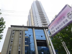 淮北濉溪萬潤東方銀座小區百葉窗、樓梯扶手定制