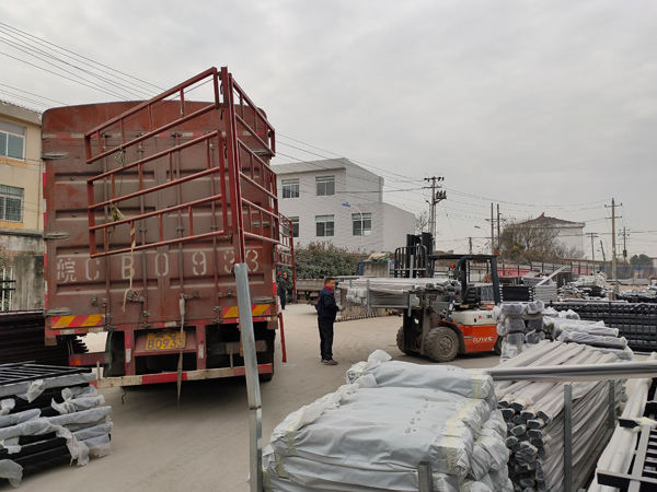 金用護欄2020年12月24日鋅鋼陽臺護欄發(fā)貨! 金用護欄2020年12月24日鋅鋼陽臺護欄發(fā)貨!