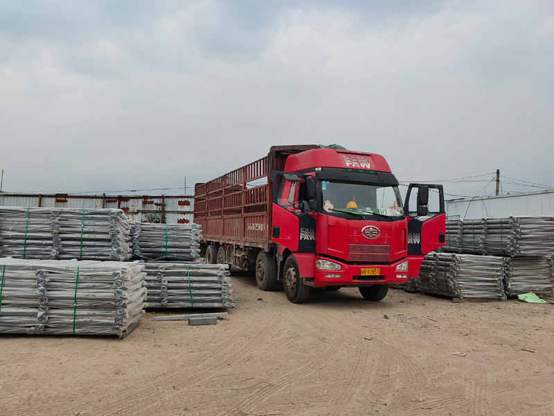 金用護(hù)欄2021年7月17日鋅鋼陽(yáng)臺(tái)護(hù)欄發(fā)貨！