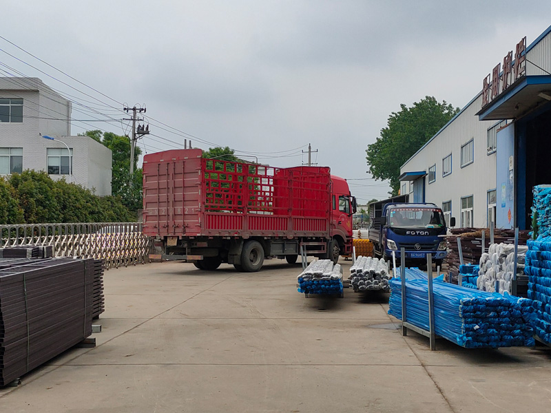 金用護欄2022年5月18日鋅鋼百葉窗裝車發貨！