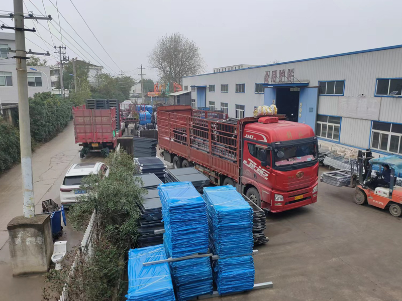 金用護(hù)欄2022年11月30日鋅鋼百葉窗裝車發(fā)貨! 金用護(hù)欄2022年11月30日鋅鋼百葉窗裝車發(fā)貨!